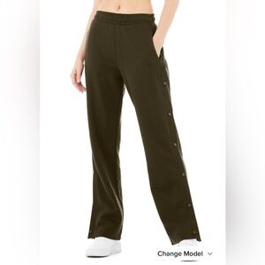 Alo Yoga Courtside Tearaway Snap Pants in Dark Olive Green